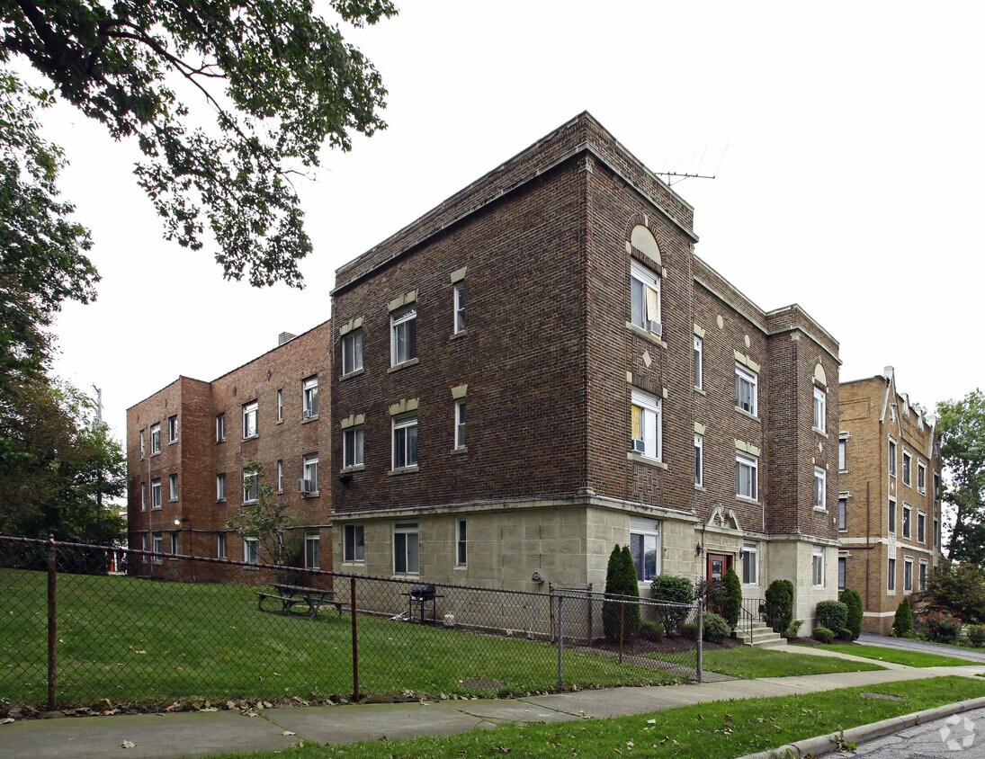 Primary Photo - 1724 Middlehurst Rd