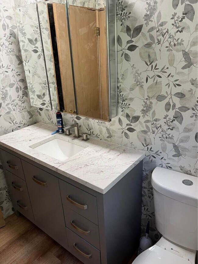 Bathroom B - 15784 Carlson St