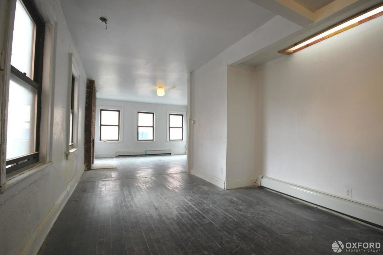 Primary Photo - 86 South 6th Street