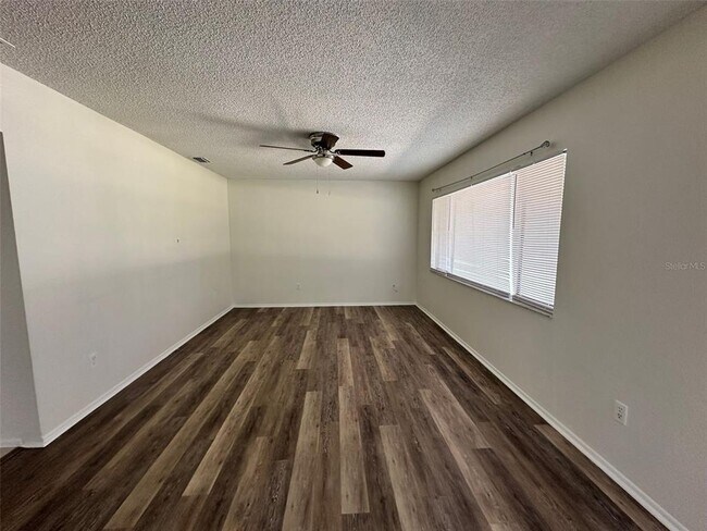 Foto del edificio - 23175 Olean Blvd