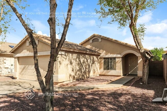Building Photo - 12732 W Voltaire Ave