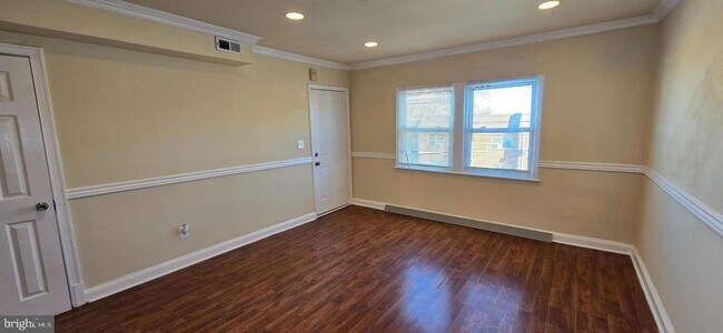 Building Photo - 1255 Meigs Pl NE