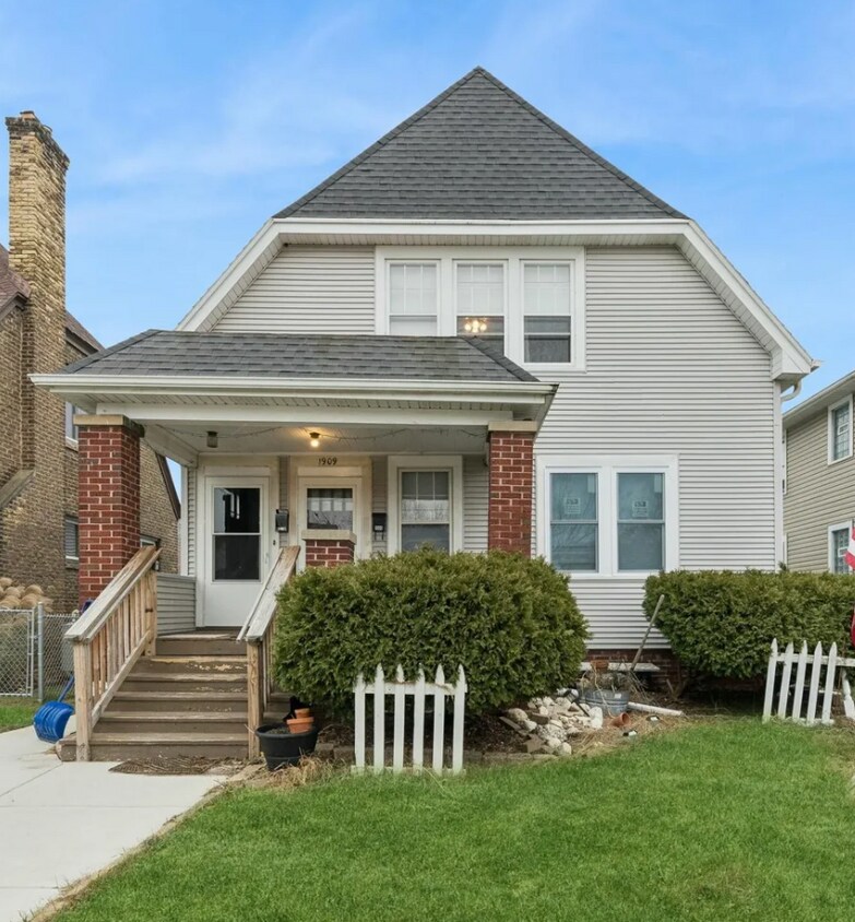 Foto del edificio - 1909 Thurston Ave