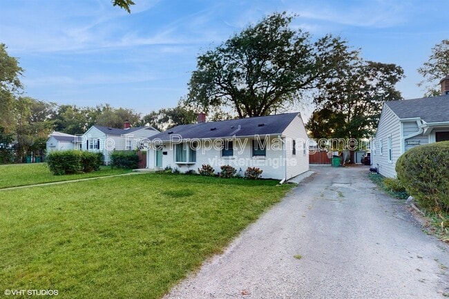 Building Photo - 214 Lagoon Dr