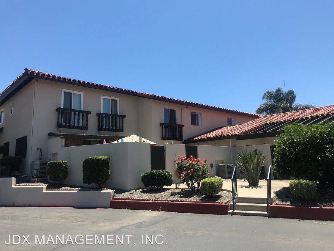 Primary Photo - 12234 Rancho Bernardo Rd