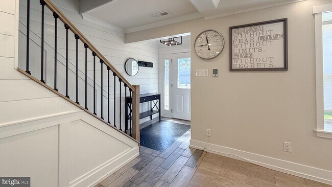 Foto del edificio - 10 Cedarbrook Dr