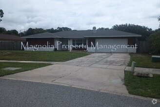 Building Photo - 6449 Rockingtree Ln