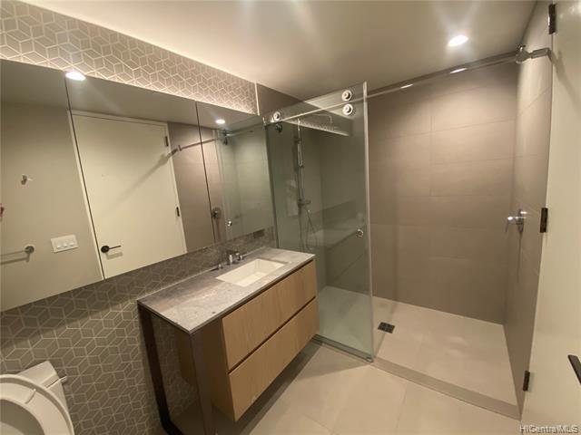 Building Photo - 1000 Auahi St