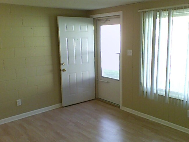 Building Photo - 3774 E. Park Ave #2