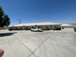 Building Photo - 317 Phyllis Dr