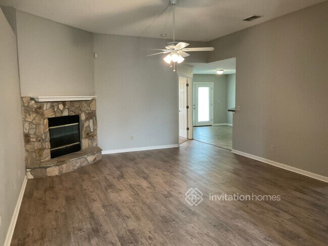 Foto del edificio - 11190 Wyndham Hollow Ln