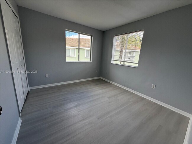 Foto del edificio - 1586 SE 27th Ct