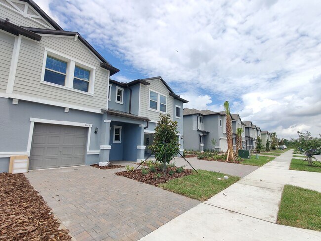 Foto del edificio - 9665 Ashworth Pl