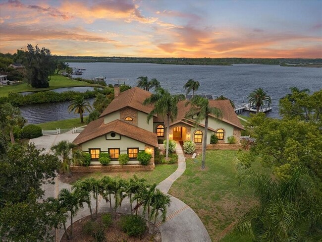 Foto del edificio - 1589 Mary Ln