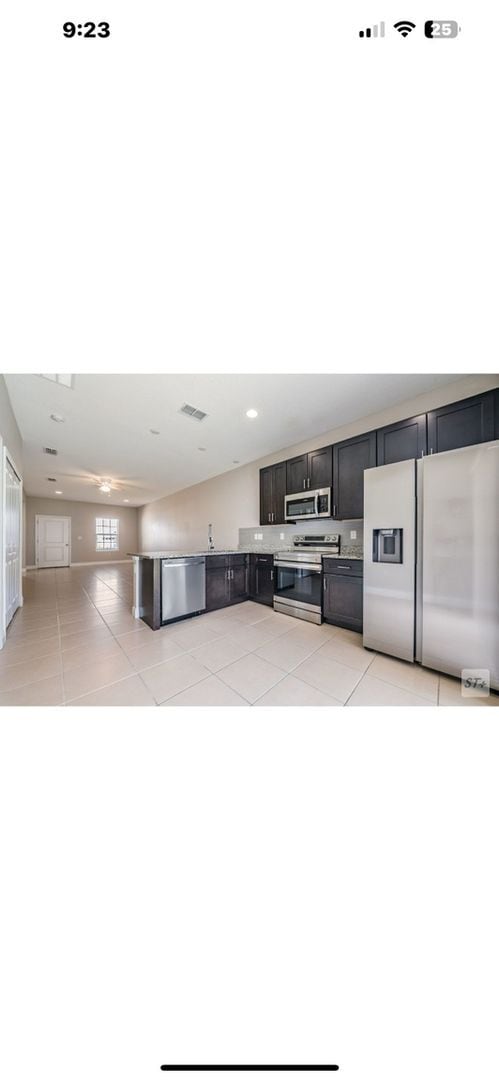 Building Photo - 627 Yak Ct