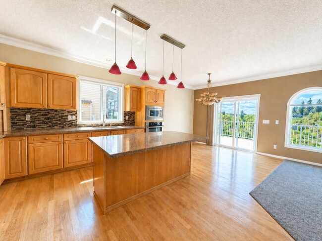 Foto del edificio - 2437 SW Linneman Dr