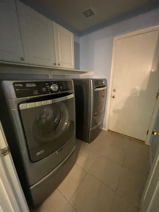 Building Photo - 3537 N 64th St