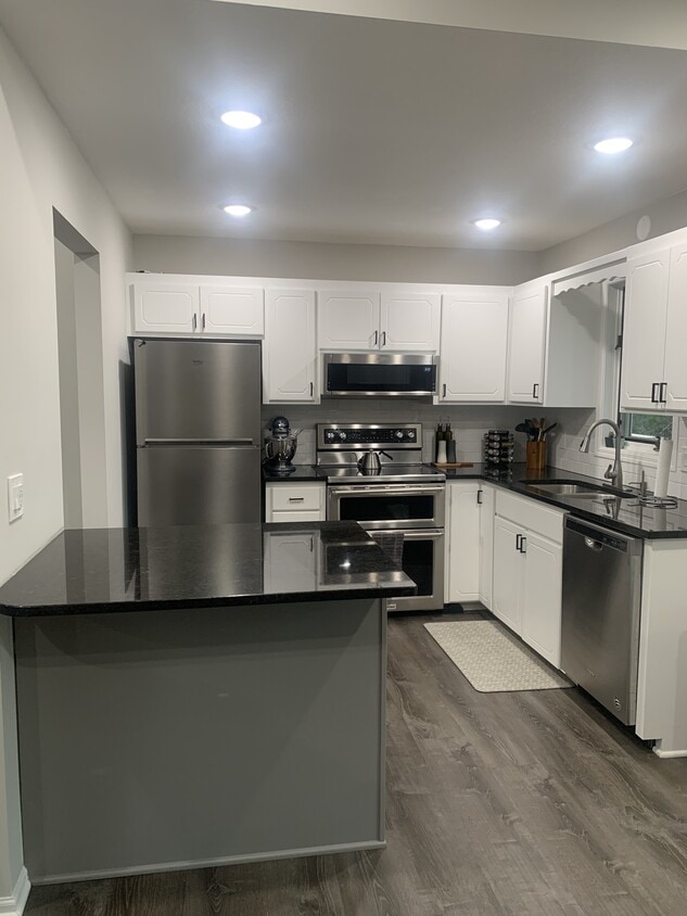 8553 Baltimore St NE, Blaine, MN 55449 Townhome Rentals in Blaine MN