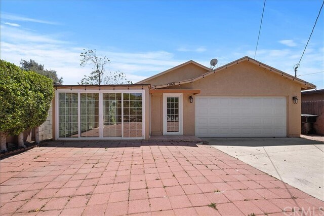 Foto del edificio - 868 W Orange Grove Ave