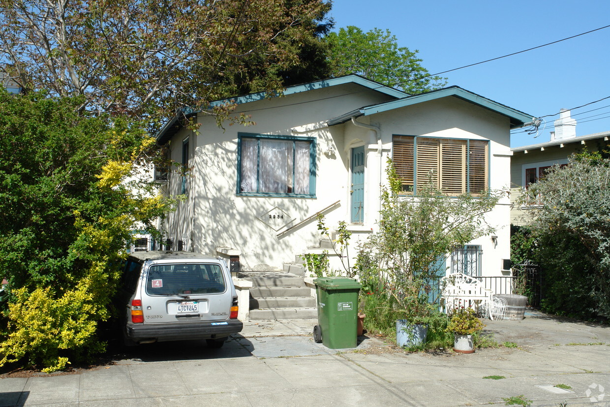 Primary Photo - 2234 Browning St