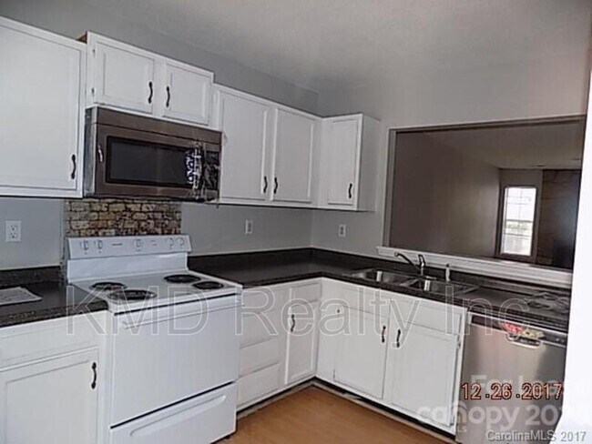 Foto del edificio - 6425 Windsor Gate Ln