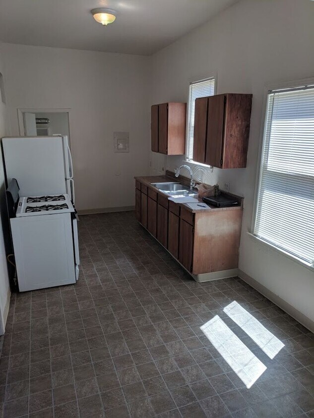 2171 Park Ave Unit 2171 Park Ave 3, Oroville, CA 95966 Room for