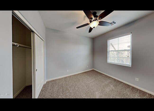 Building Photo - 10514 E Neville Ave