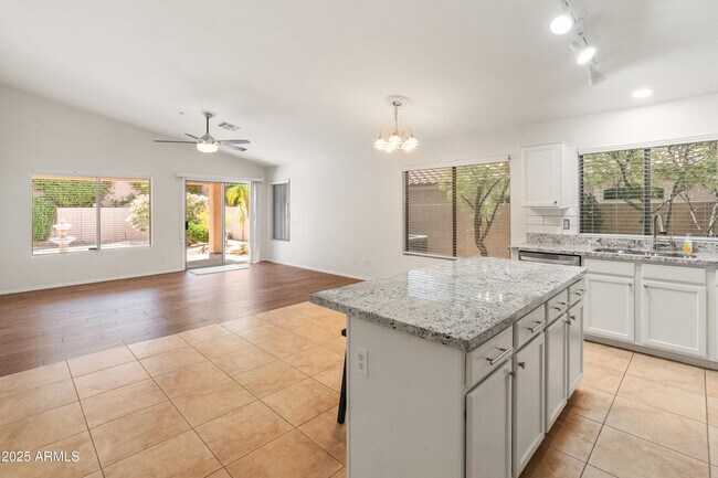 Foto del edificio - 15741 N 104th St