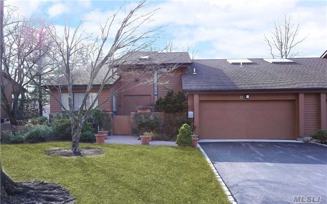 Primary Photo - 21 Yale Dr