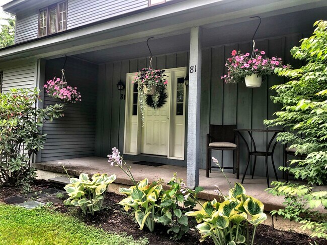 Building Photo - 81 Windward S