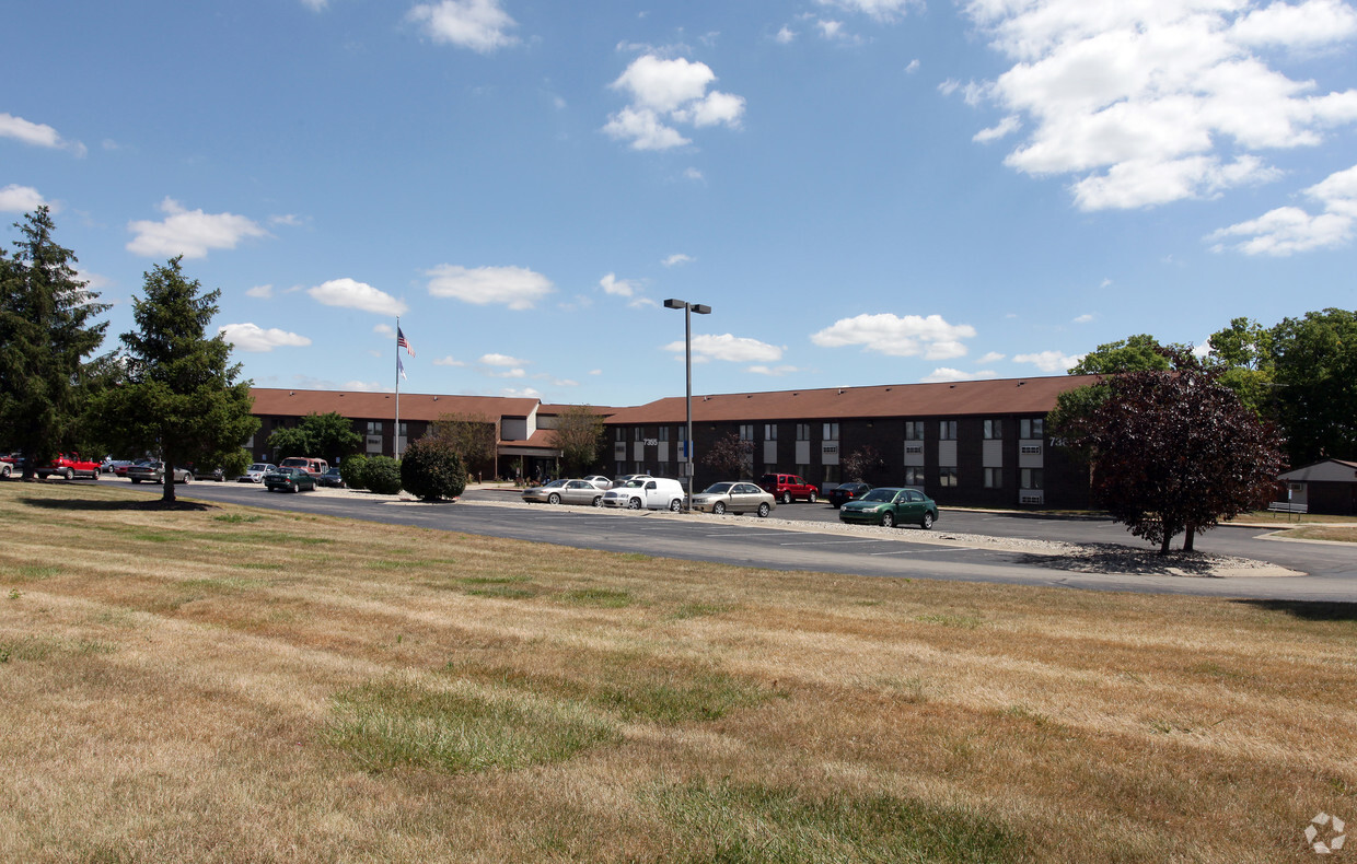 Primary Photo - Ahepa 232 I & II Senior Apartments