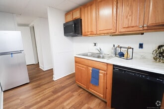 Building Photo - 156 Garfield Ave