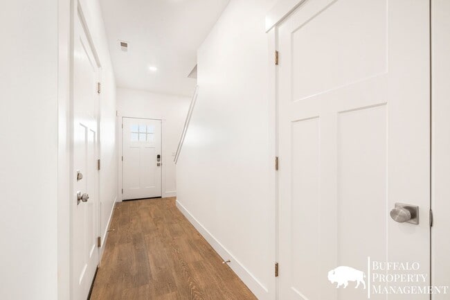 Foto del edificio - Beautiful brand new luxury 3 Bedroom 2.5 B...