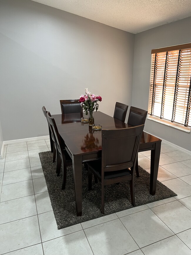 Formal Dining - 509 Cypress Oak Cir