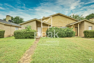 Building Photo - 2712 St George Pl