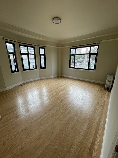 Building Photo - 2905 Van Ness Ave