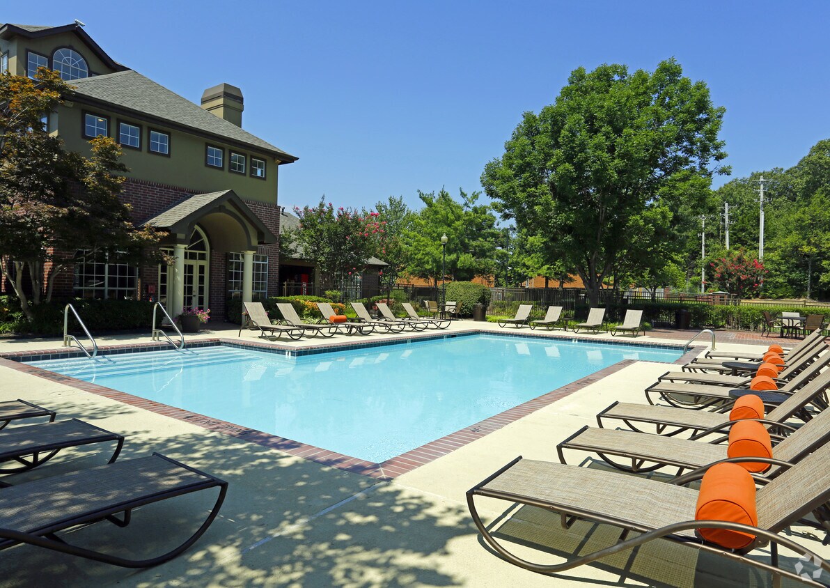 Lincoln at Wolfchase Apartments in Cordova, TN