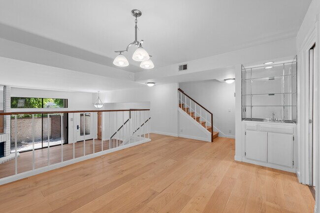 Building Photo - 13044 Mindanao Way
