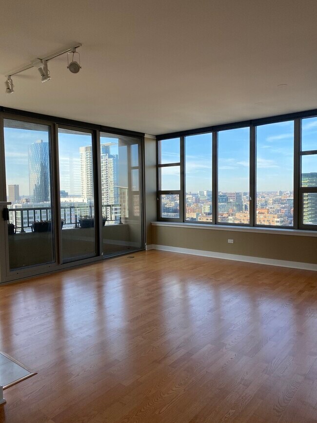 Foto del edificio - 200 N Jefferson St