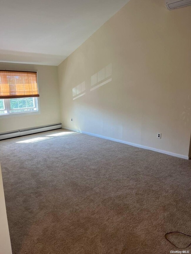 Building Photo - 20 Sprat St