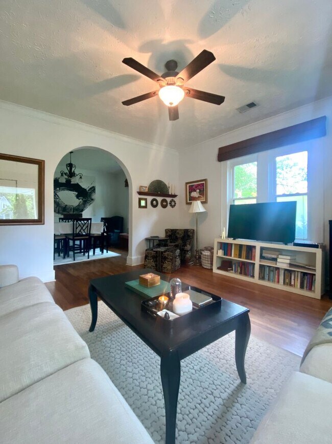 Building Photo - House in Opelika Available NOW!