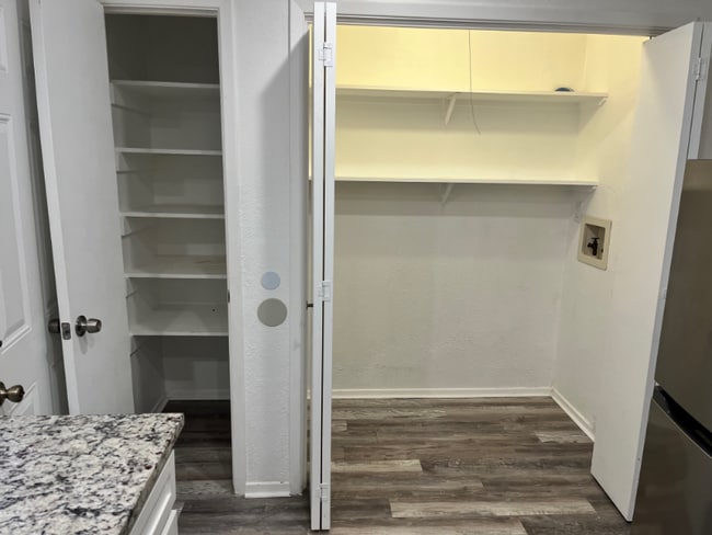 Building Photo - 19 E Mountain Creek Ct