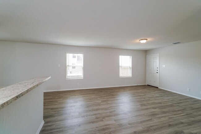 Building Photo - Blue Ridge Ranch - 5202 Blue Ranch San Ant...