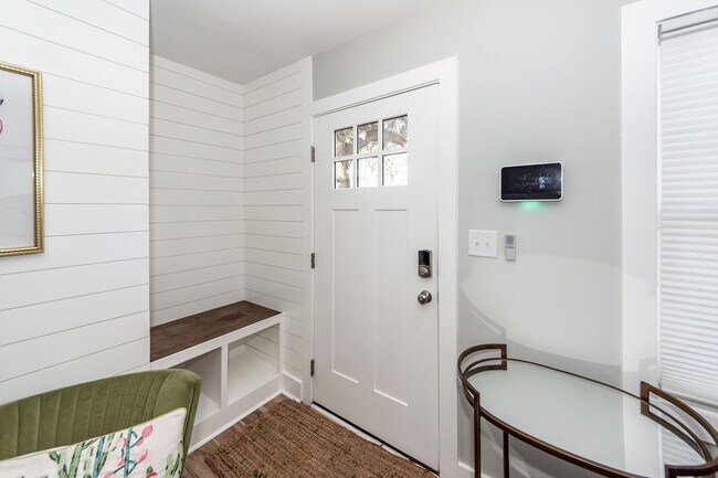 Foto del edificio - 1511 Larry St