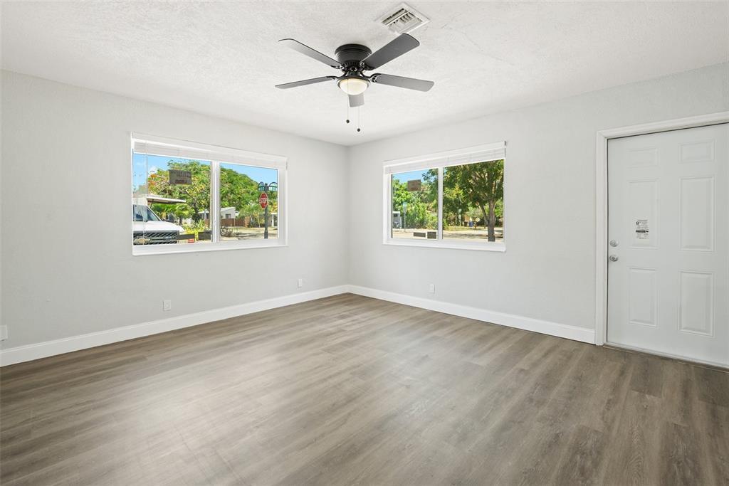 Foto principal - 1244 NW 2nd Ave