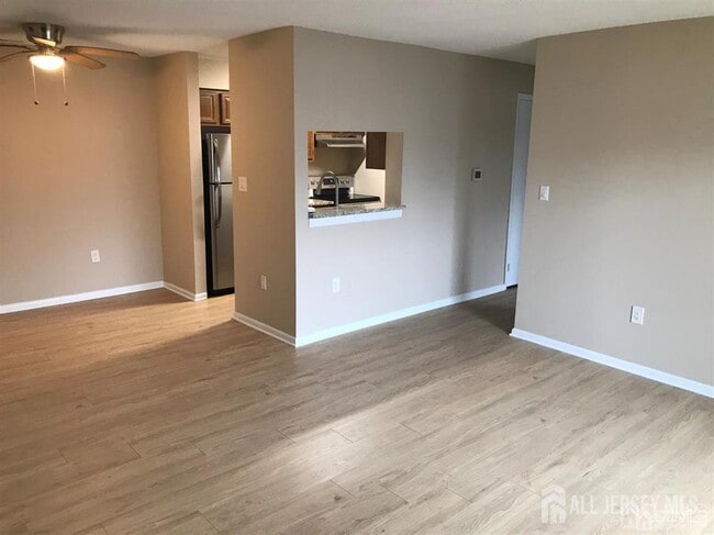 Building Photo - 4811 Ravens Crest Dr