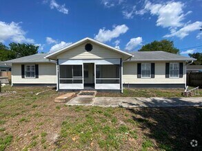 Building Photo - 628 Walker St