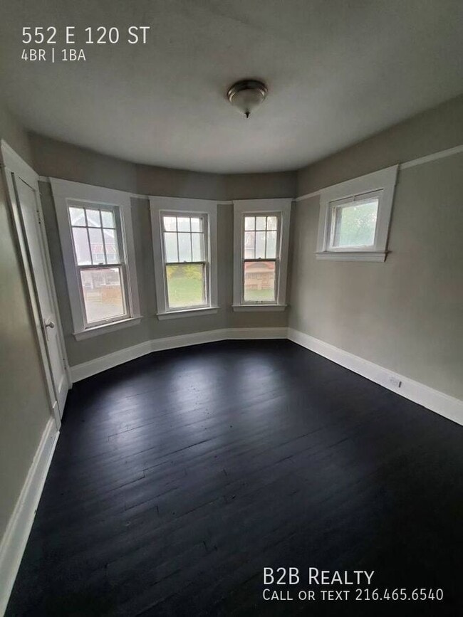 Foto del edificio - 552 E 120th St