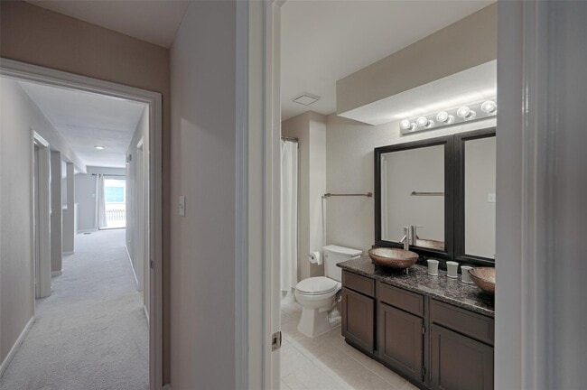 Building Photo - 7720 Theissetta Dr