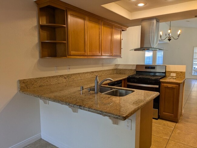 Building Photo - 8730 Sandhill Dr